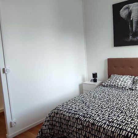 Maison Charmante Avec Patio ! Бурж Екстериор снимка
