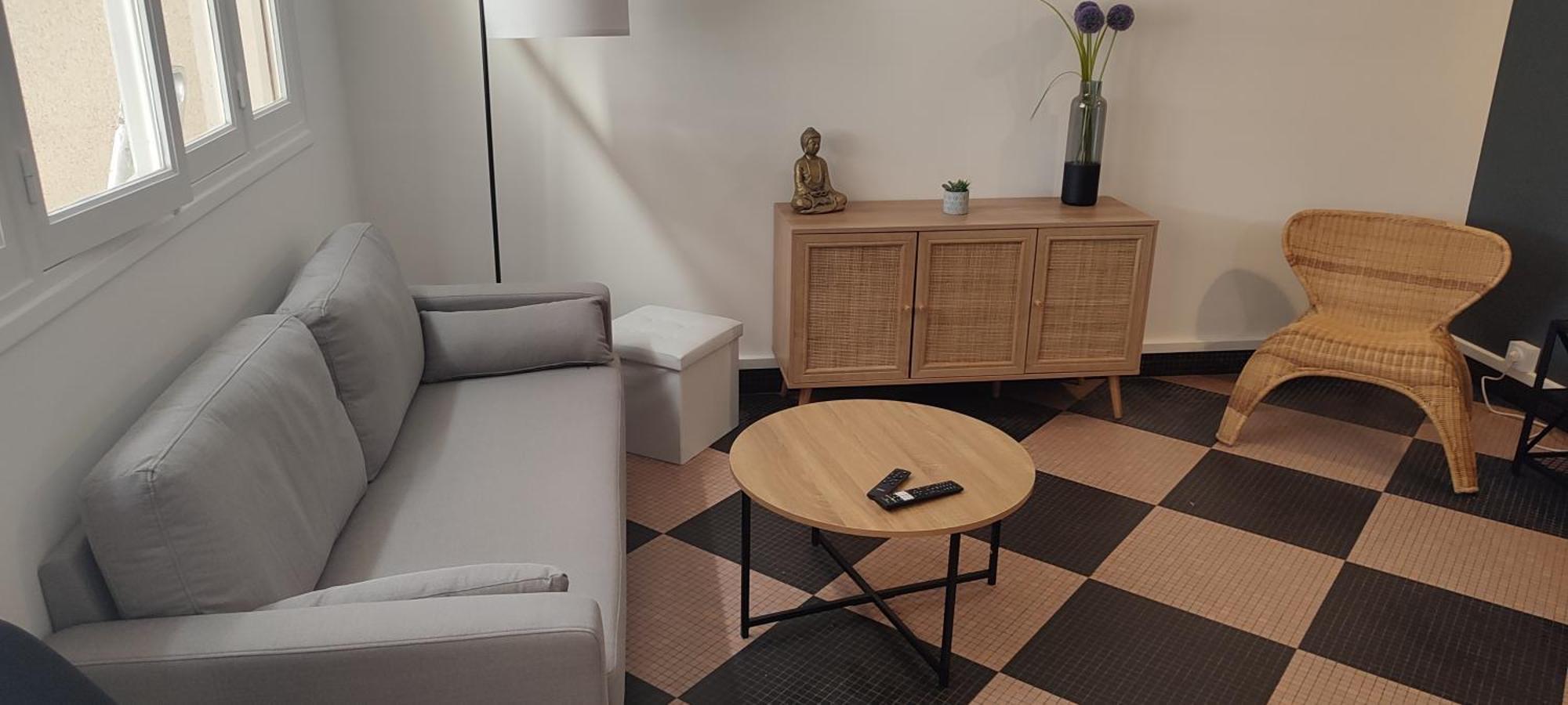 Maison Charmante Avec Patio ! Бурж Екстериор снимка