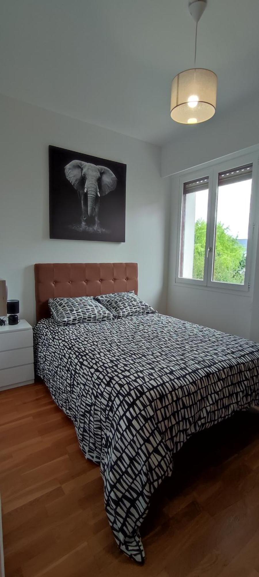 Maison Charmante Avec Patio ! Бурж Екстериор снимка